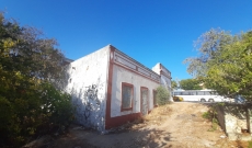 CTV30,   Land with ruins in Faro